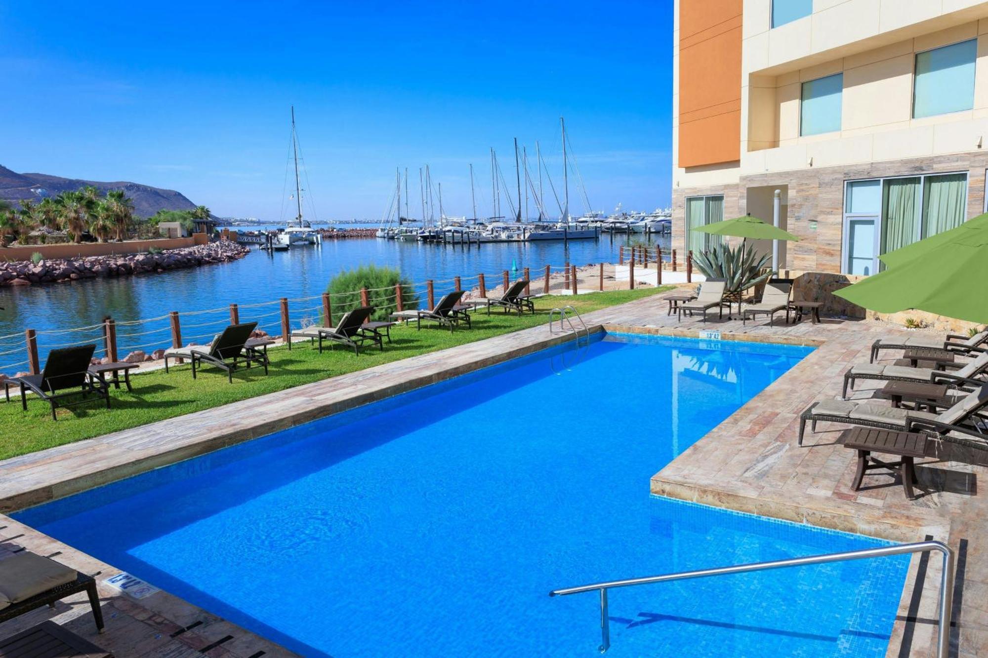 Courtyard By Marriott La Paz Baja California Sur Hotel Exterior foto